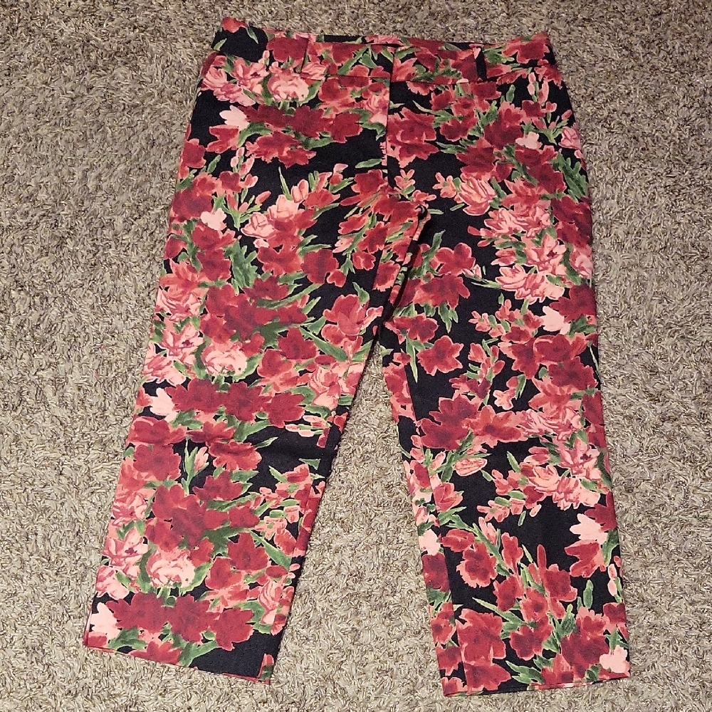 Talbots Floral Cropped Pant Signature 6 Petite Red Black Spring Artsy Stretch